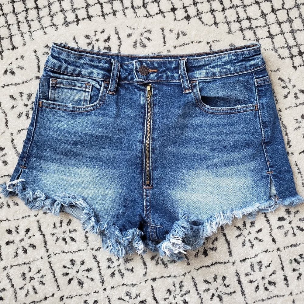 Cello front zipper high rise shorts sz Small